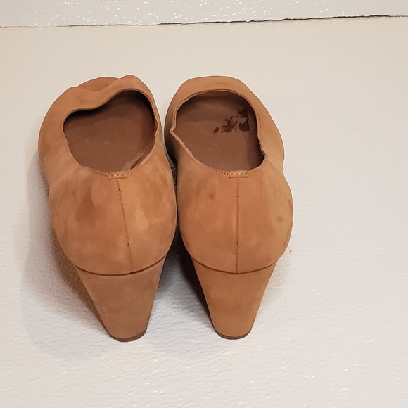 Michael Kors Suede Tan Platform Wedge Heel sandals - Picture 5 of 7